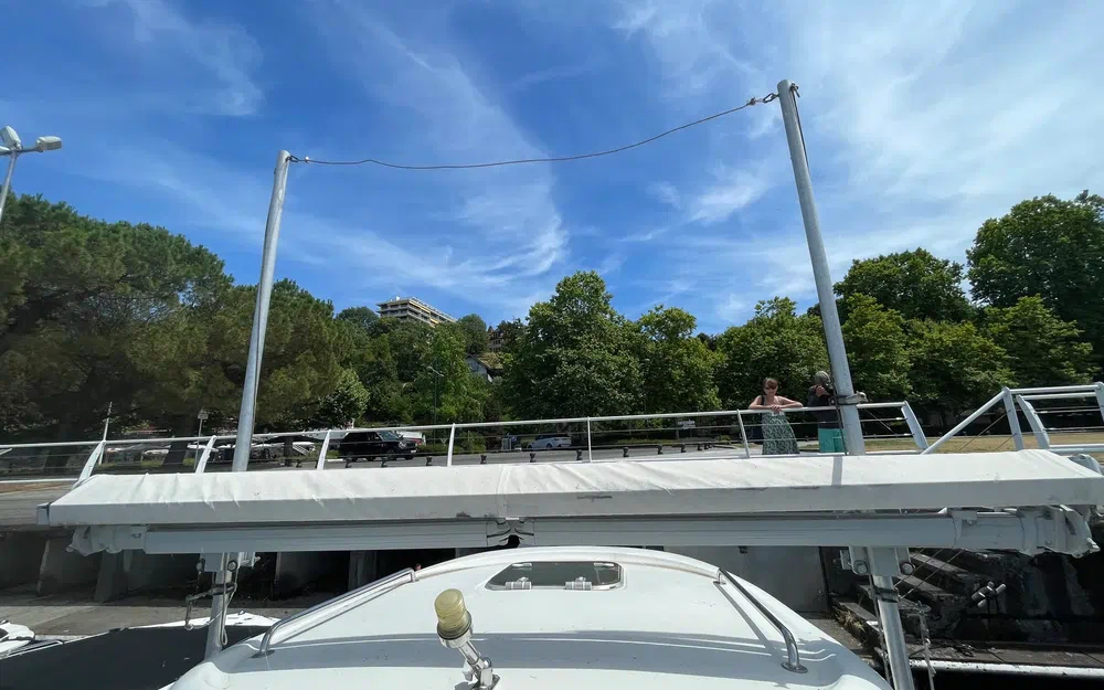 slider 9 Quicksilver 580 Pilothouse