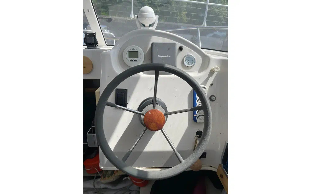 slider 18 Quicksilver 580 Pilothouse