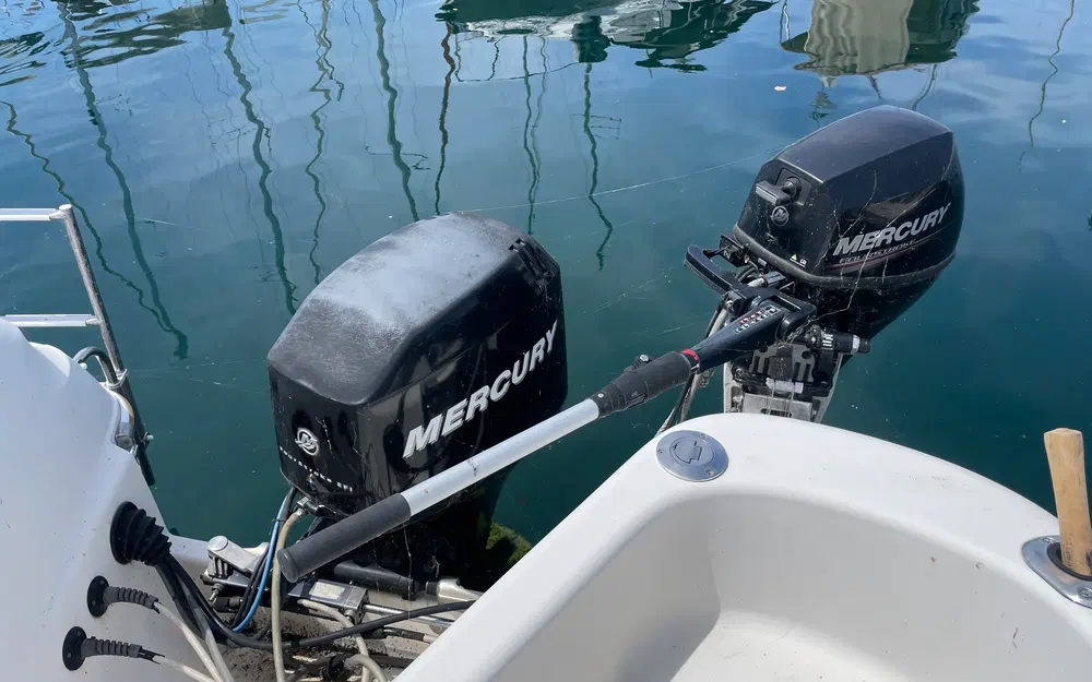slider 4 Quicksilver 580 Pilothouse