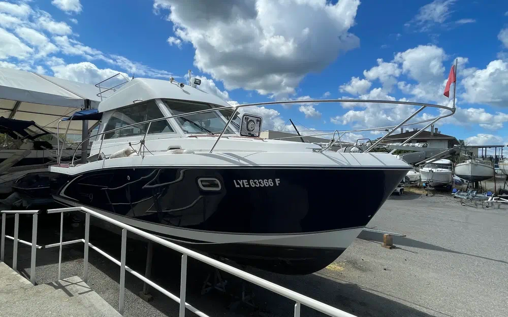 slider 0 Beneteau Antares Serie 9