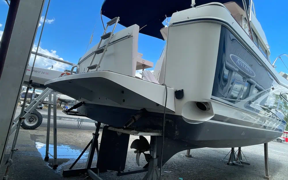 slider 1 Beneteau Antares Serie 9