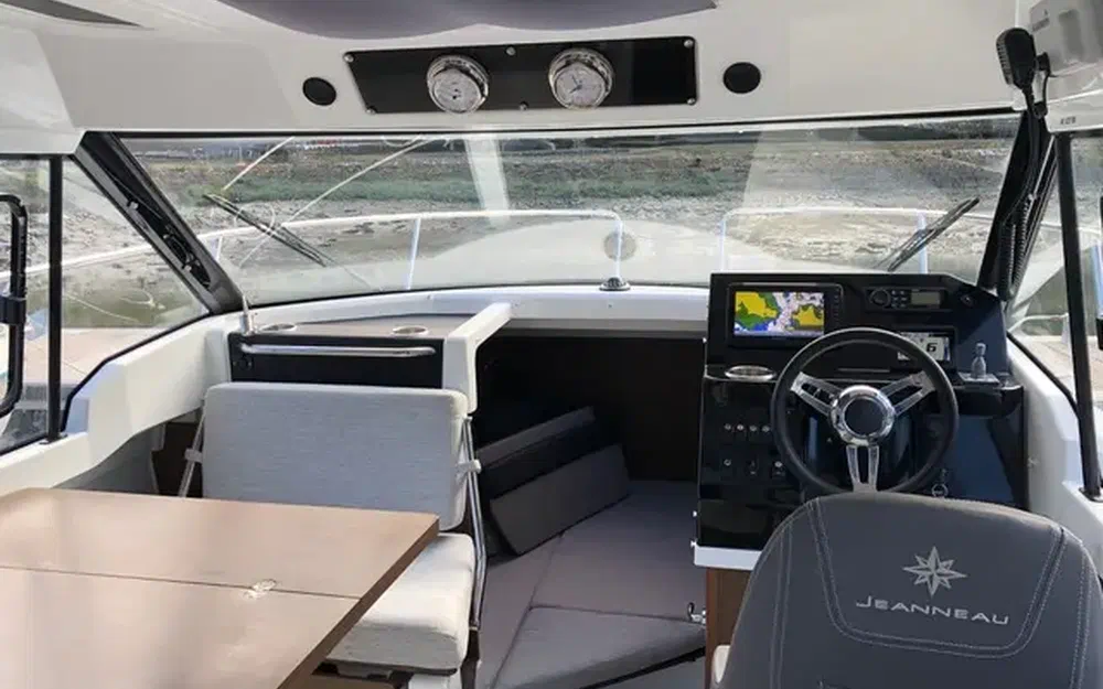 slider 5 Jeanneau Merry Fisher 795 Serie 2