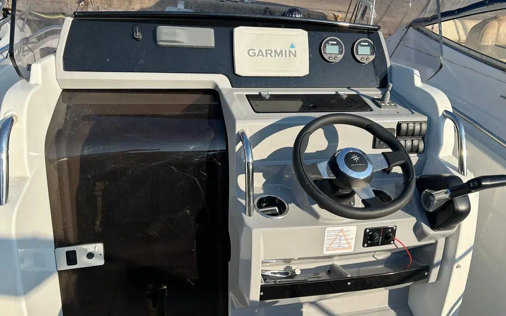 slider 11 Jeanneau CAP CAMARAT 7.5 CC SERIE 3
