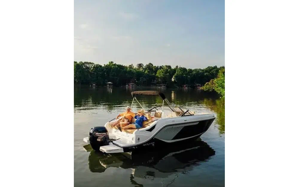 slider 7 Bayliner D22
