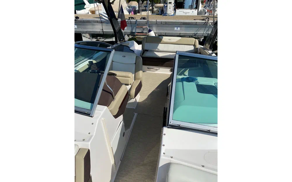 slider 2 Regal 27 Fasdeck