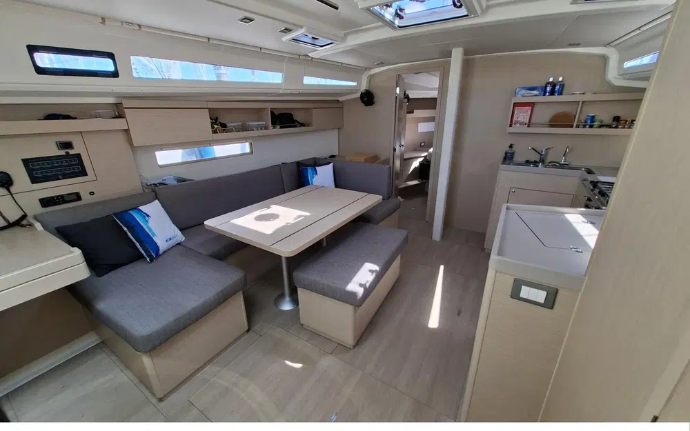 slider 8 Beneteau Oceanis 40.1