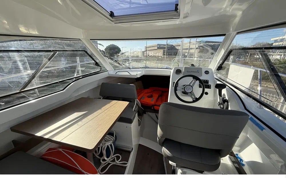 slider 5 Beneteau Antares 7 OB