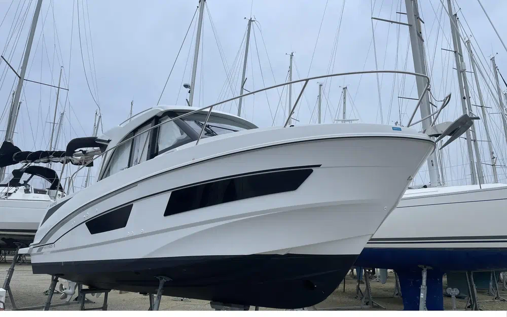 slider 0 Beneteau Antares 9 OB