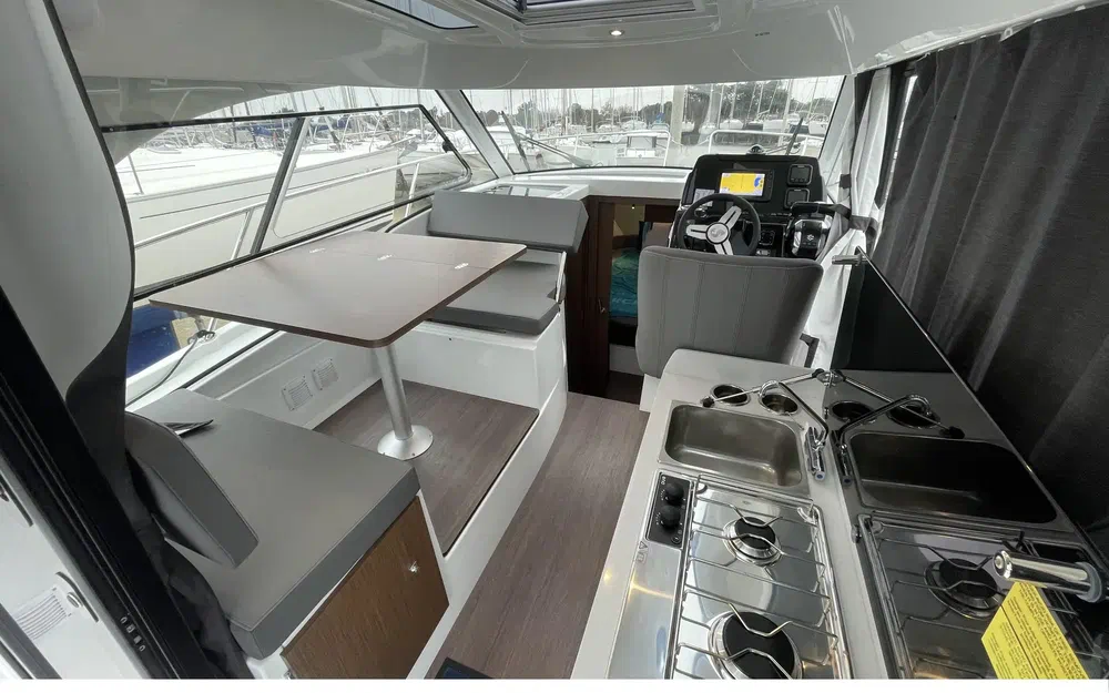 slider 10 Beneteau Antares 9 OB