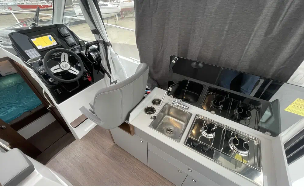 slider 11 Beneteau Antares 9 OB