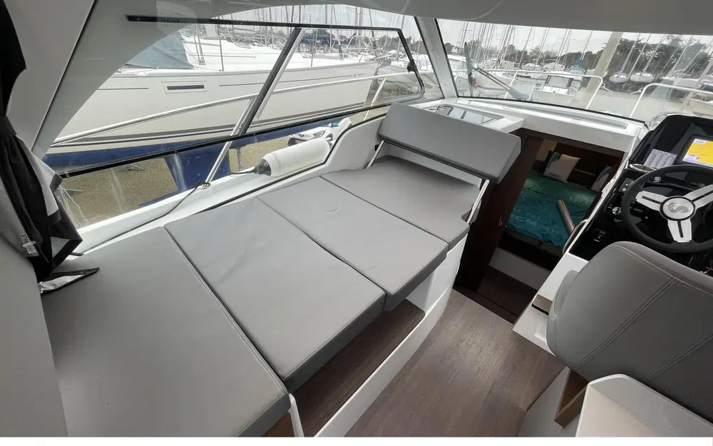 slider 13 Beneteau Antares 9 OB