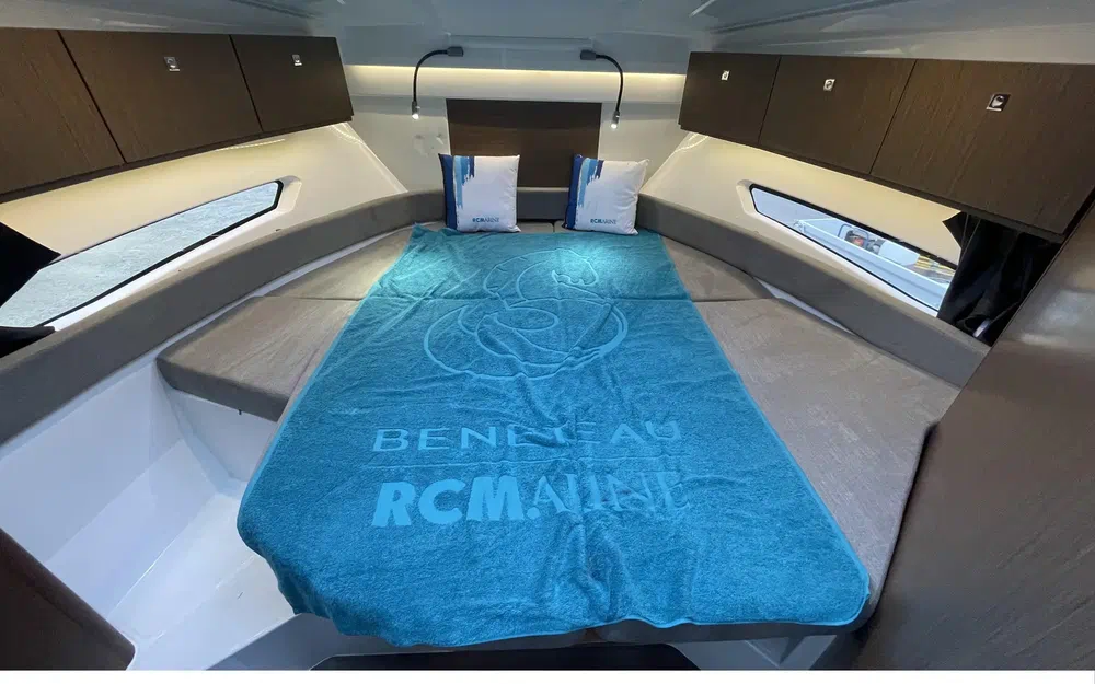 slider 15 Beneteau Antares 9 OB