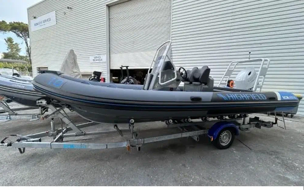 slider 8 Highfield Patrol 660