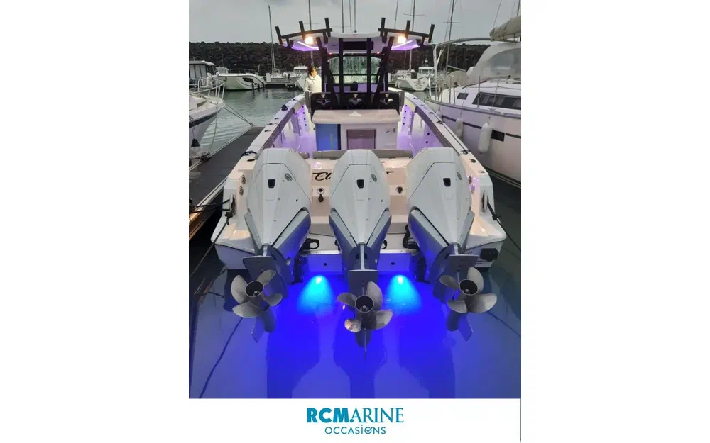 slider 2 Wellcraft Fisherman 352