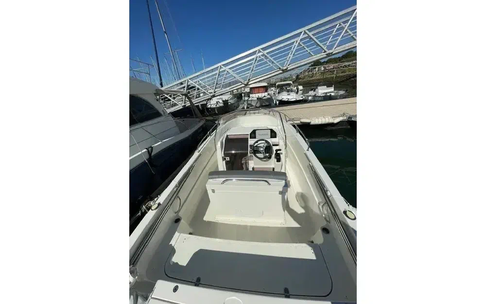 slider 2 Pacific Craft 670 Open