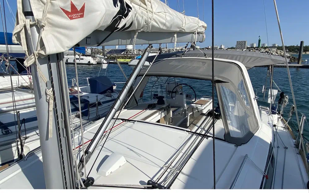 slider 11 Beneteau Oceanis 38.1