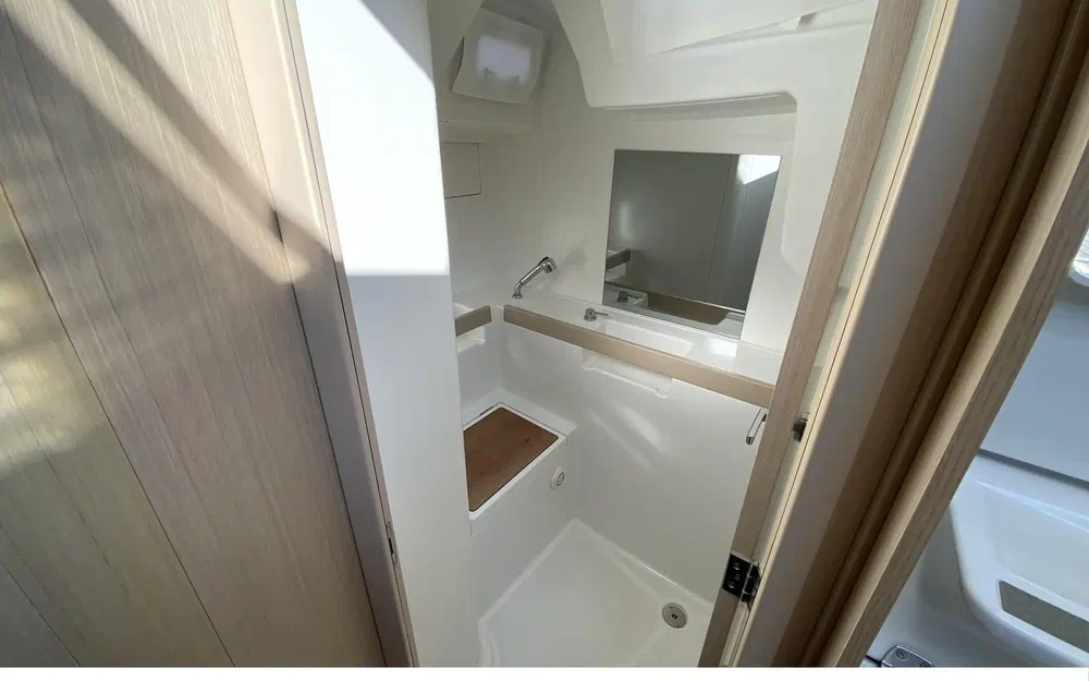 slider 5 Beneteau Oceanis 38.1