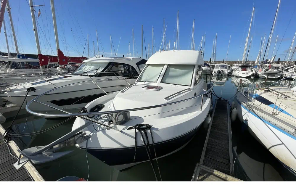 slider 0 Beneteau Antares Serie 9