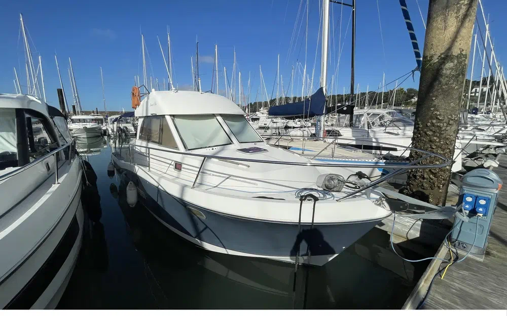 slider 1 Beneteau Antares Serie 9
