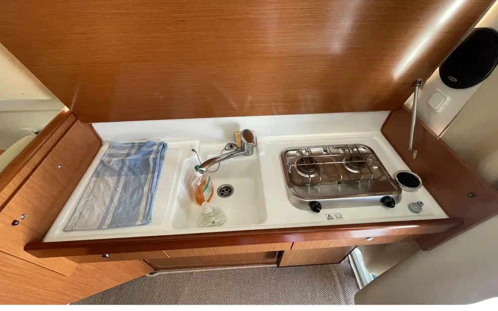 slider 5 Beneteau Antares Serie 9