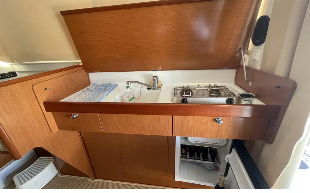 slider 6 Beneteau Antares Serie 9