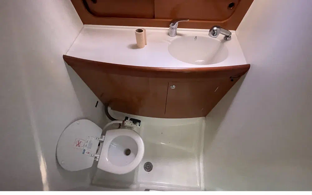 slider 8 Beneteau Antares Serie 9