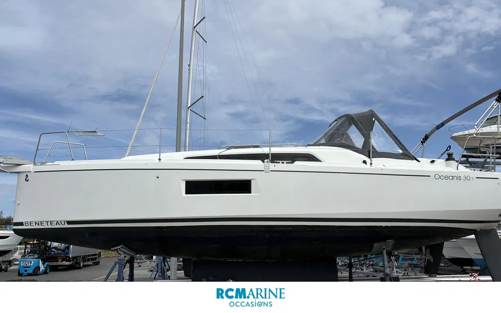 slider 1 Beneteau Oceanis 30.1