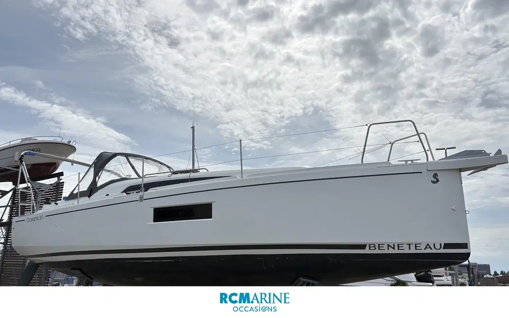 slider 2 Beneteau Oceanis 30.1