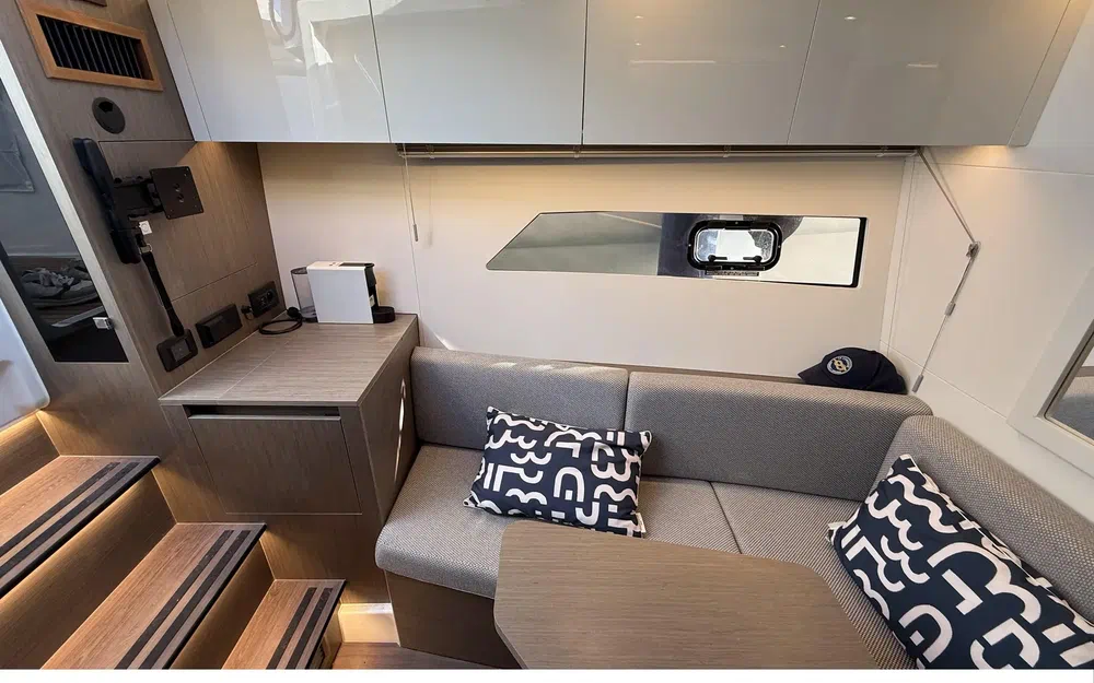 slider 11 Beneteau Gran Turismo 36