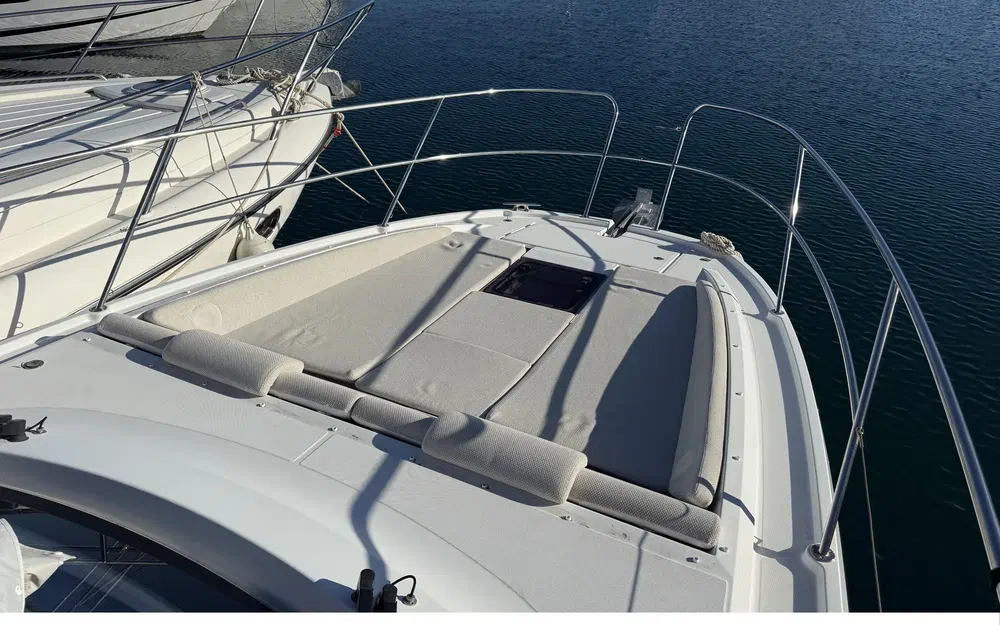 slider 8 Beneteau Gran Turismo 36