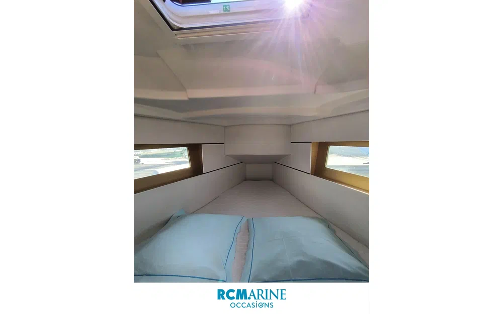 slider 9 Beneteau Oceanis 35