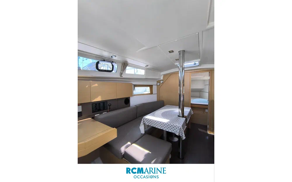 slider 5 Beneteau Oceanis 35