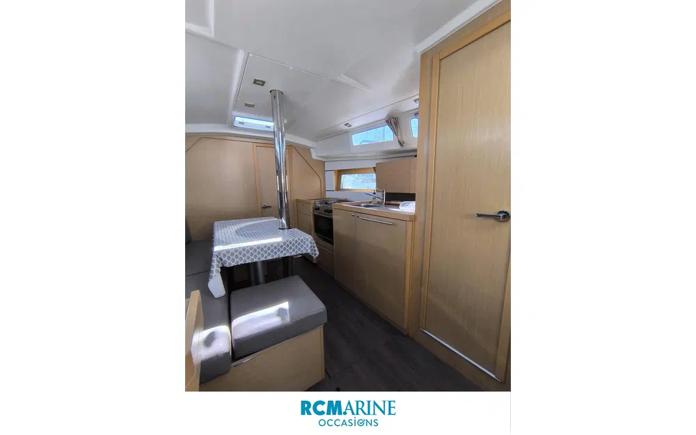 slider 7 Beneteau Oceanis 35