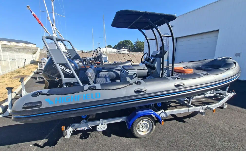 slider 1 Highfield Escape 600 Family