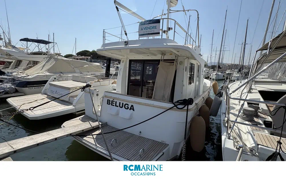 slider 0 Beneteau Swift Trawler 34 Fly
