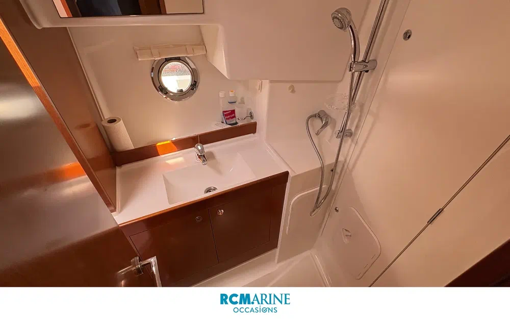 slider 9 Beneteau Swift Trawler 34 Fly