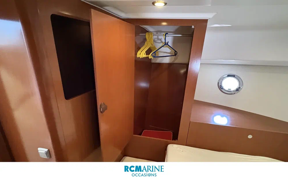 slider 11 Beneteau Swift Trawler 34 Fly