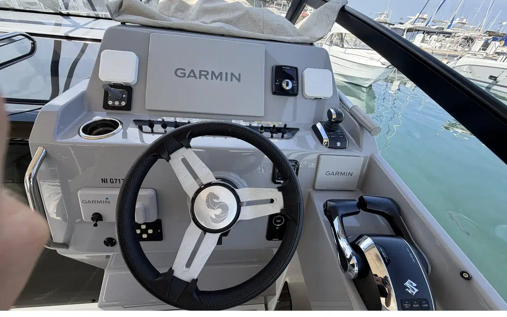 slider 13 Beneteau Flyer 10