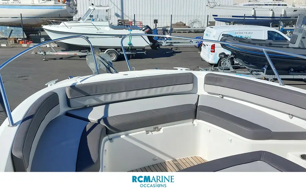 slider 11 Jeanneau Cap Camarat 9.0 CC