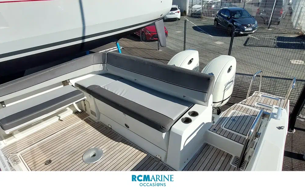 slider 17 Jeanneau Cap Camarat 9.0 CC