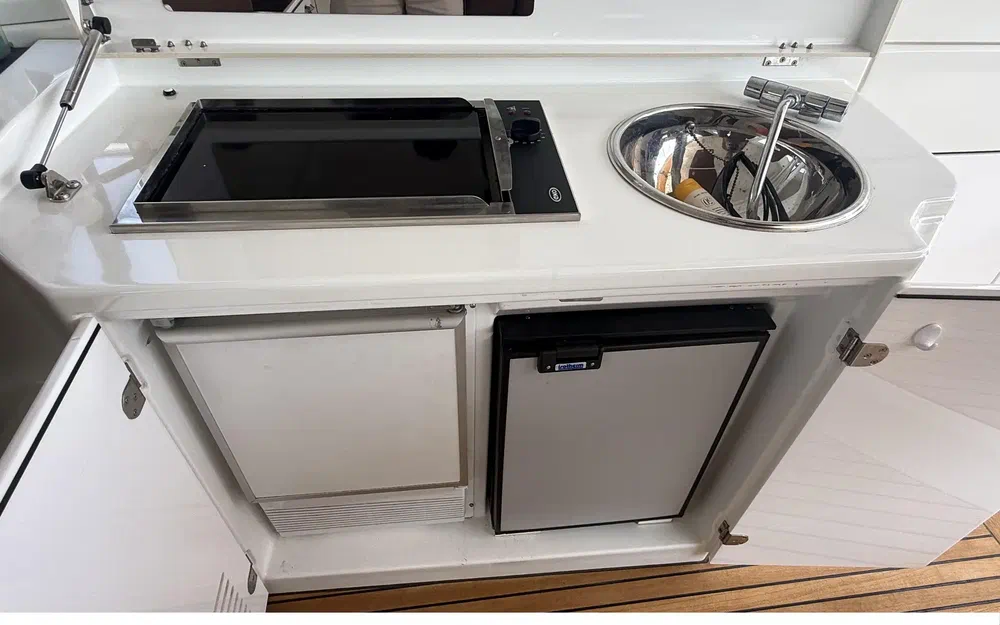 slider 15 Beneteau Monte Carlo 42