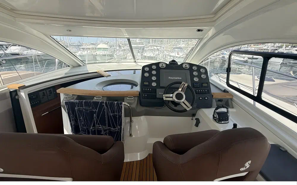 slider 3 Beneteau Monte Carlo 42