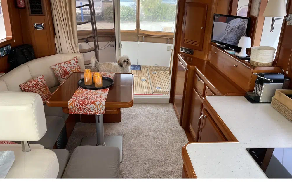 slider 16 Beneteau Swift Trawler 42