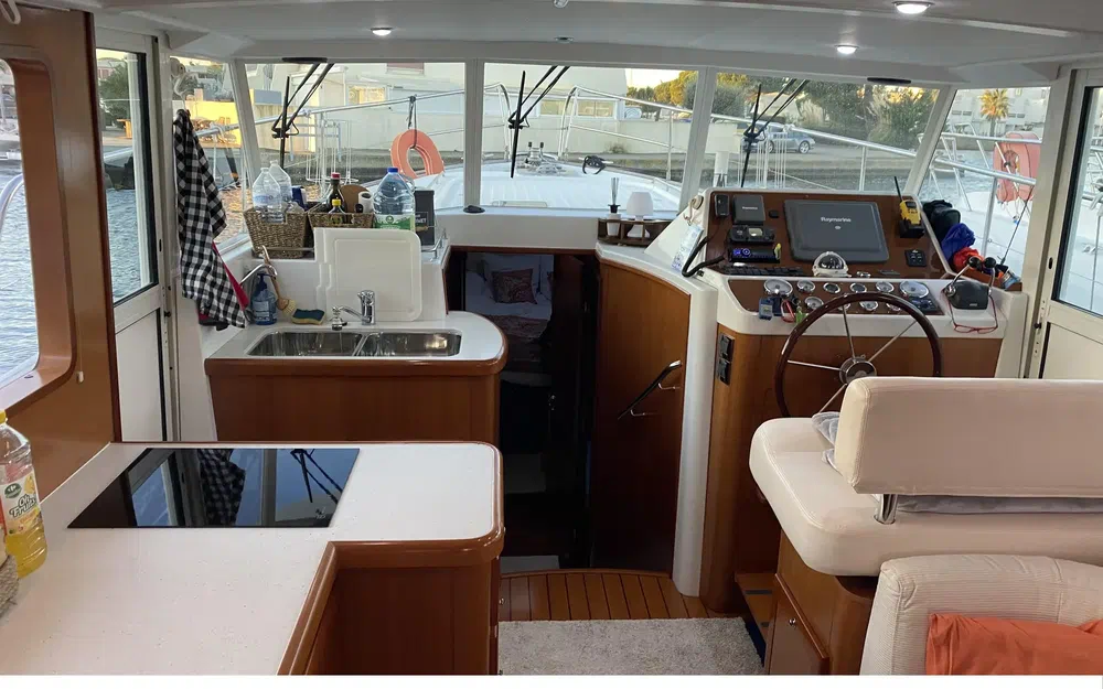 slider 17 Beneteau Swift Trawler 42
