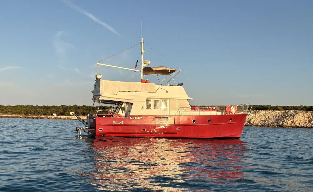 slider 1 Beneteau Swift Trawler 42