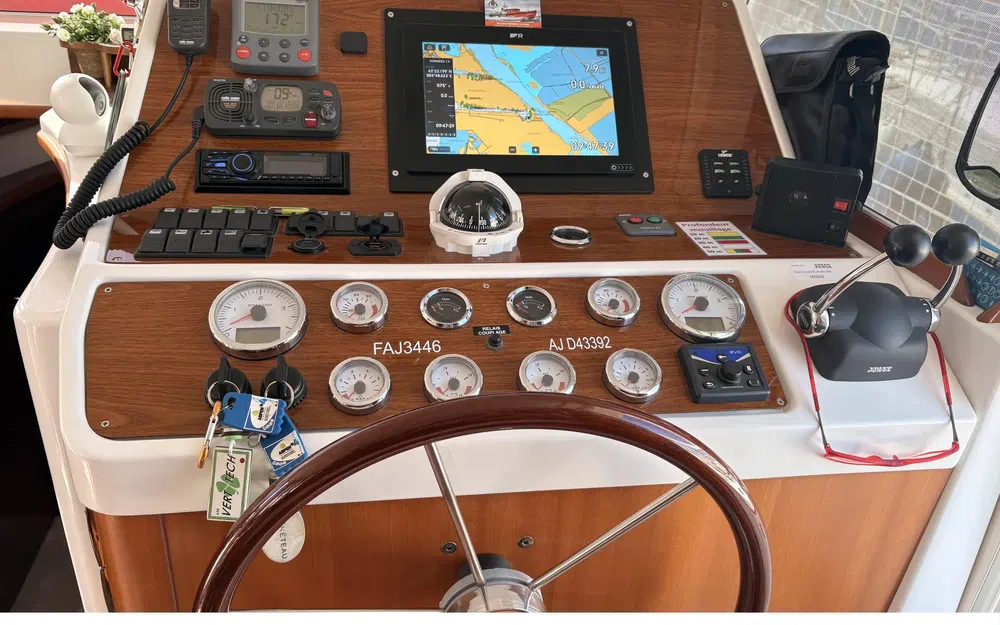 slider 19 Beneteau Swift Trawler 42