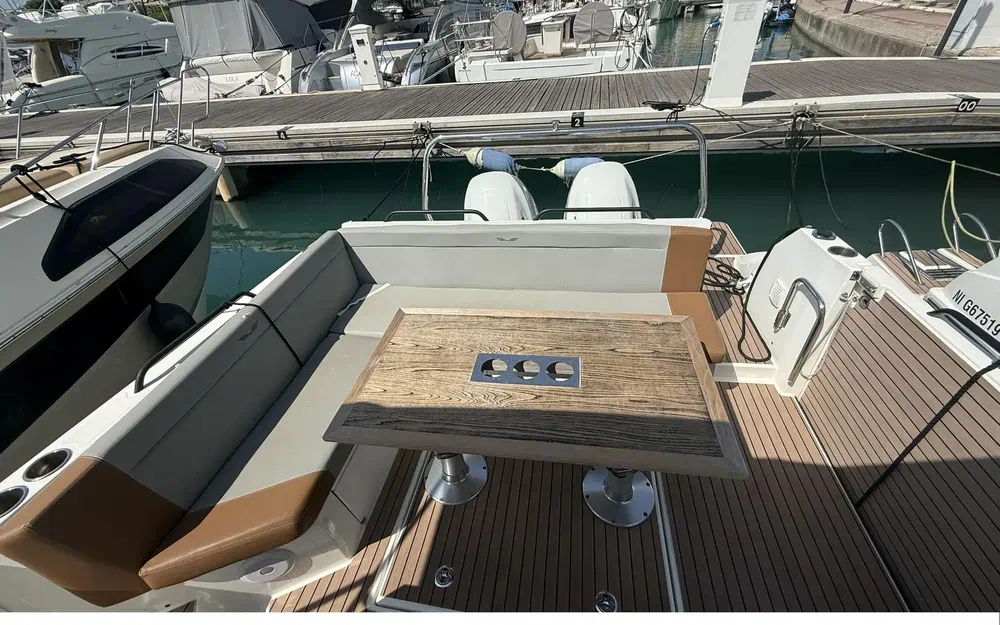 slider 4 Beneteau Flyer 9 SUNdeck