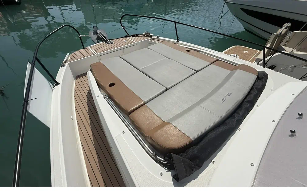 slider 7 Beneteau Flyer 9 SUNdeck