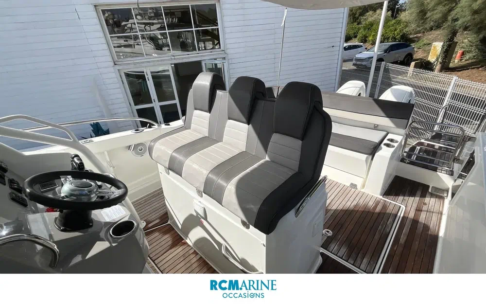 slider 26 Jeanneau Cap Camarat 9.0 CC
