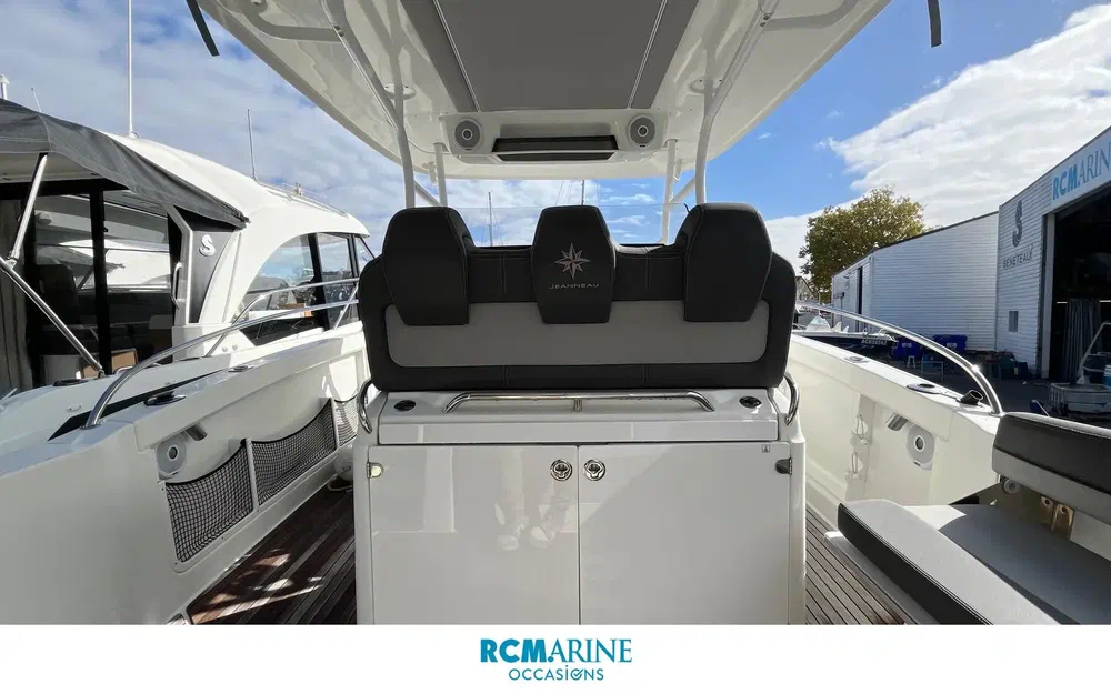 slider 27 Jeanneau Cap Camarat 9.0 CC